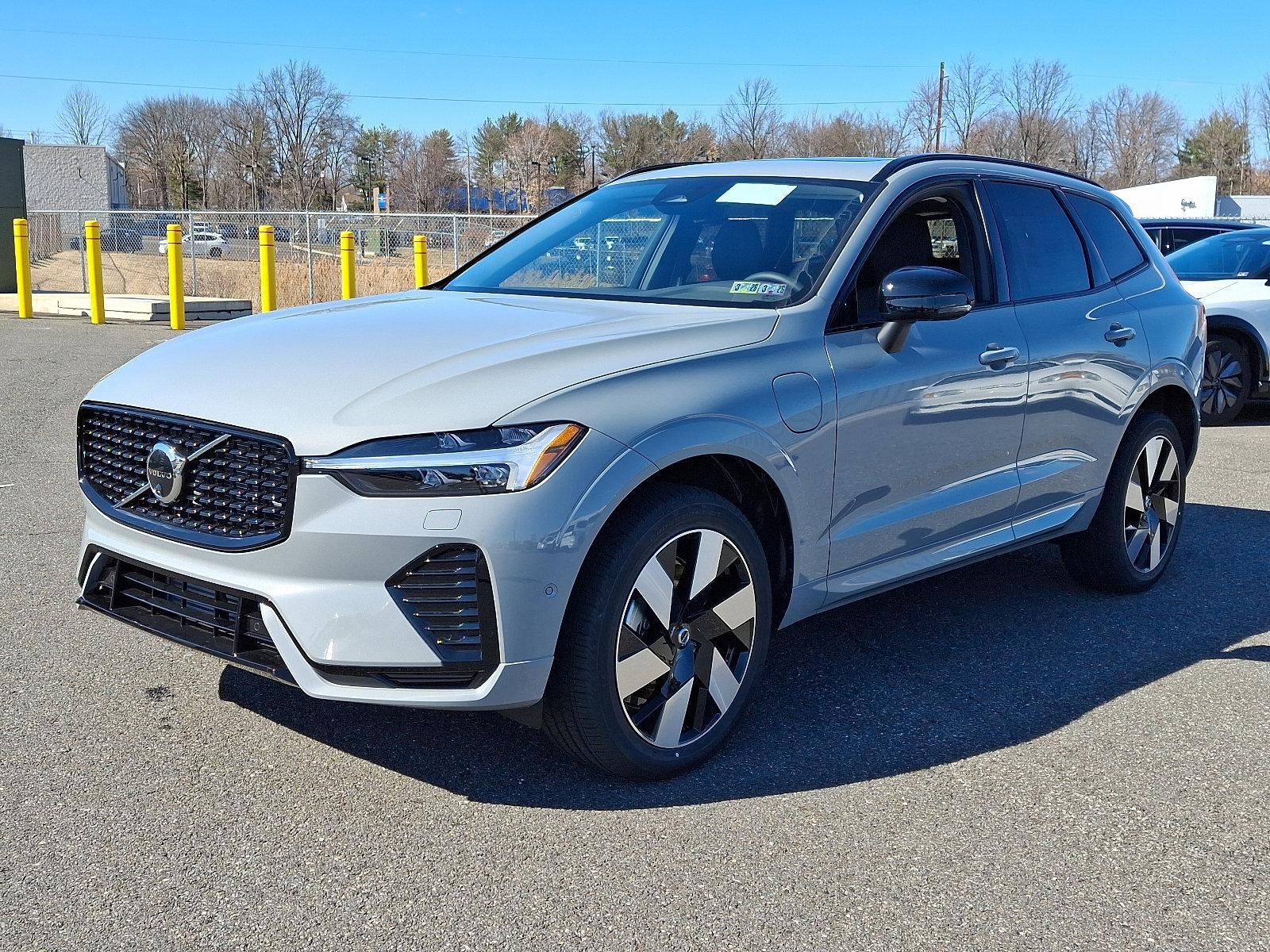 2025 Volvo XC60 Plug-In Hybrid Vehicle Photo in Trevose, PA 19053