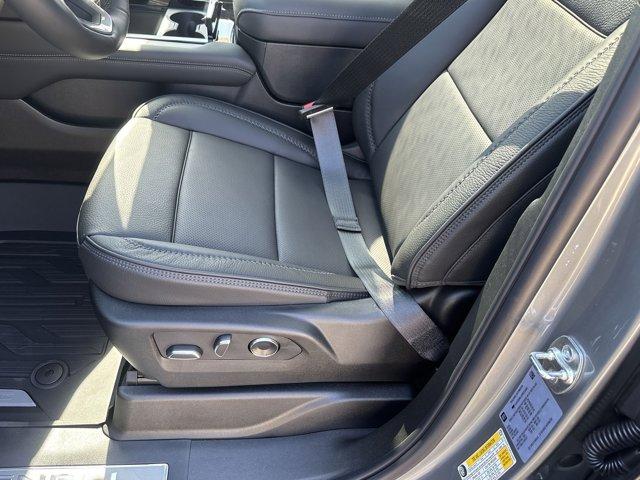 2025 GMC Yukon Vehicle Photo in ALBERTVILLE, AL 35950-0246