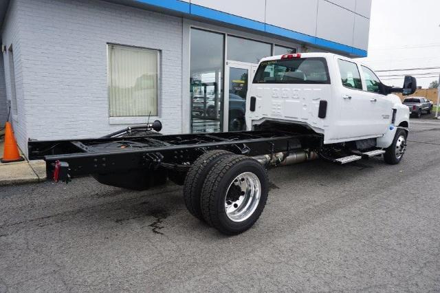 2024 Chevrolet Silverado Chassis Cab Vehicle Photo in FAIRMONT, WV 26554-2318