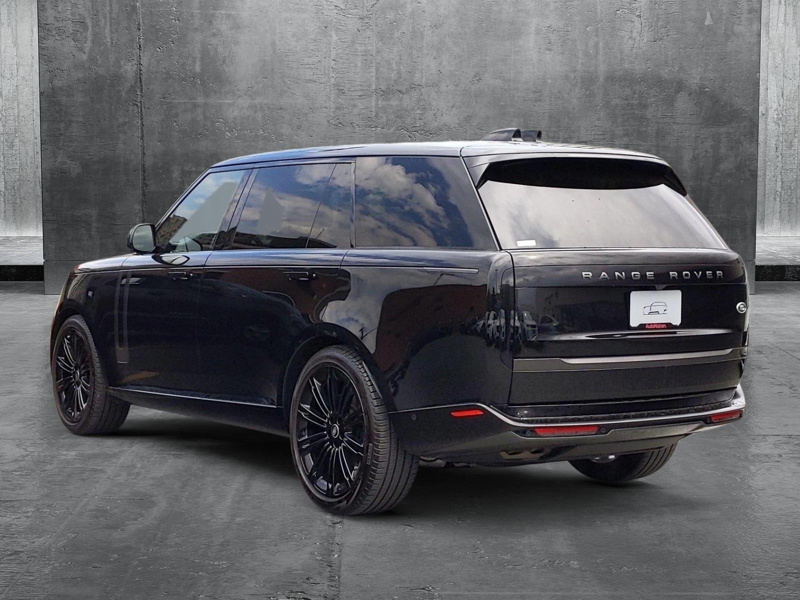 2023 Land Rover Range Rover Vehicle Photo in Bethesda, MD 20852