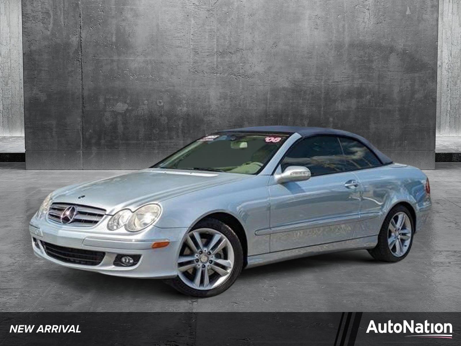 2008 Mercedes-Benz CLK-Class Vehicle Photo in Sarasota, FL 34231
