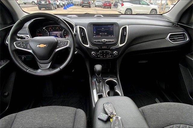 2022 Chevrolet Equinox Vehicle Photo in TOPEKA, KS 66609-0000