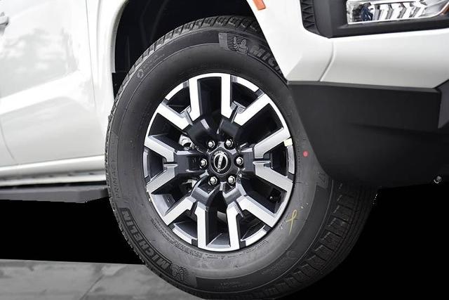 2025 Nissan Frontier Vehicle Photo in Ballwin, MO 63011