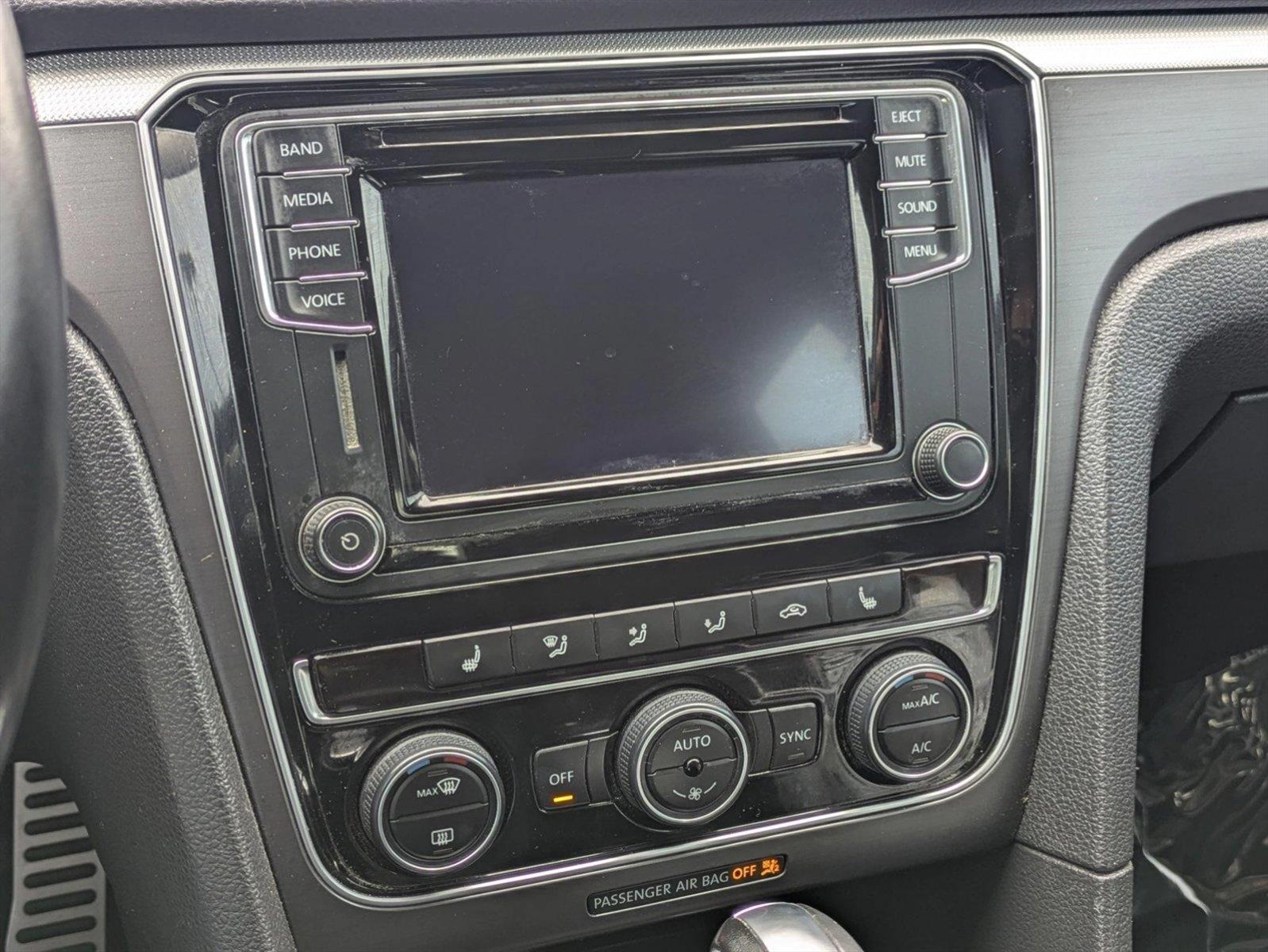 2017 Volkswagen Passat Vehicle Photo in Tustin, CA 92782