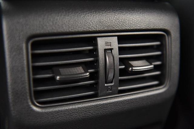 2025 Nissan Rogue Vehicle Photo in Ballwin, MO 63011