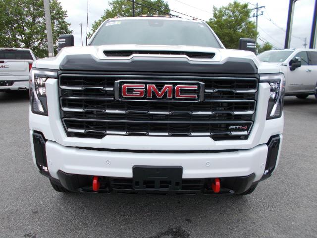 2025 GMC Sierra 2500 HD Vehicle Photo in LOWELL, MA 01852-4336