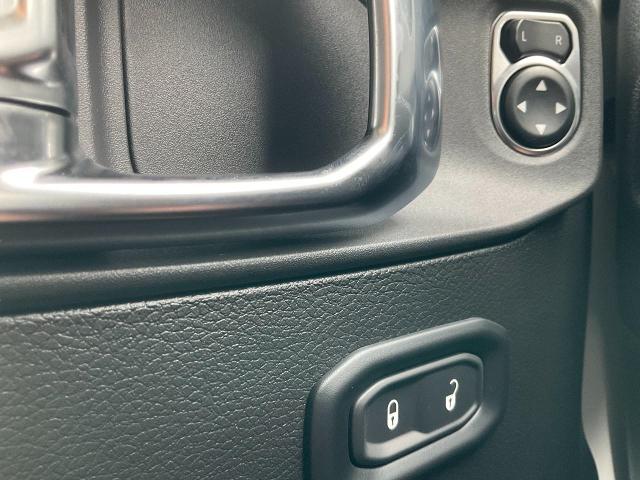 2025 Jeep Wrangler Vehicle Photo in Kaukauna, WI 54130