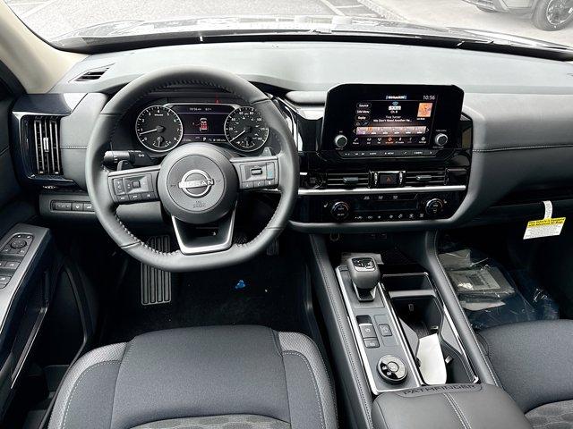 2025 Nissan Pathfinder Vehicle Photo in Flemington, NJ 08822