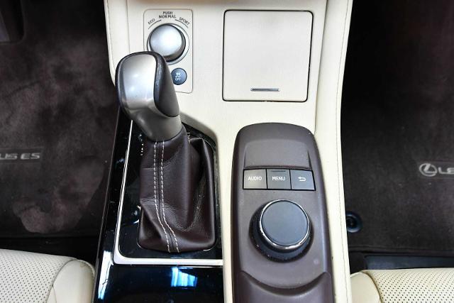 2016 Lexus ES 350 Vehicle Photo in DALLAS, TX 75235
