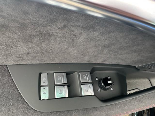 2025 Audi RS 6 Avant Vehicle Photo in HOUSTON, TX 77090