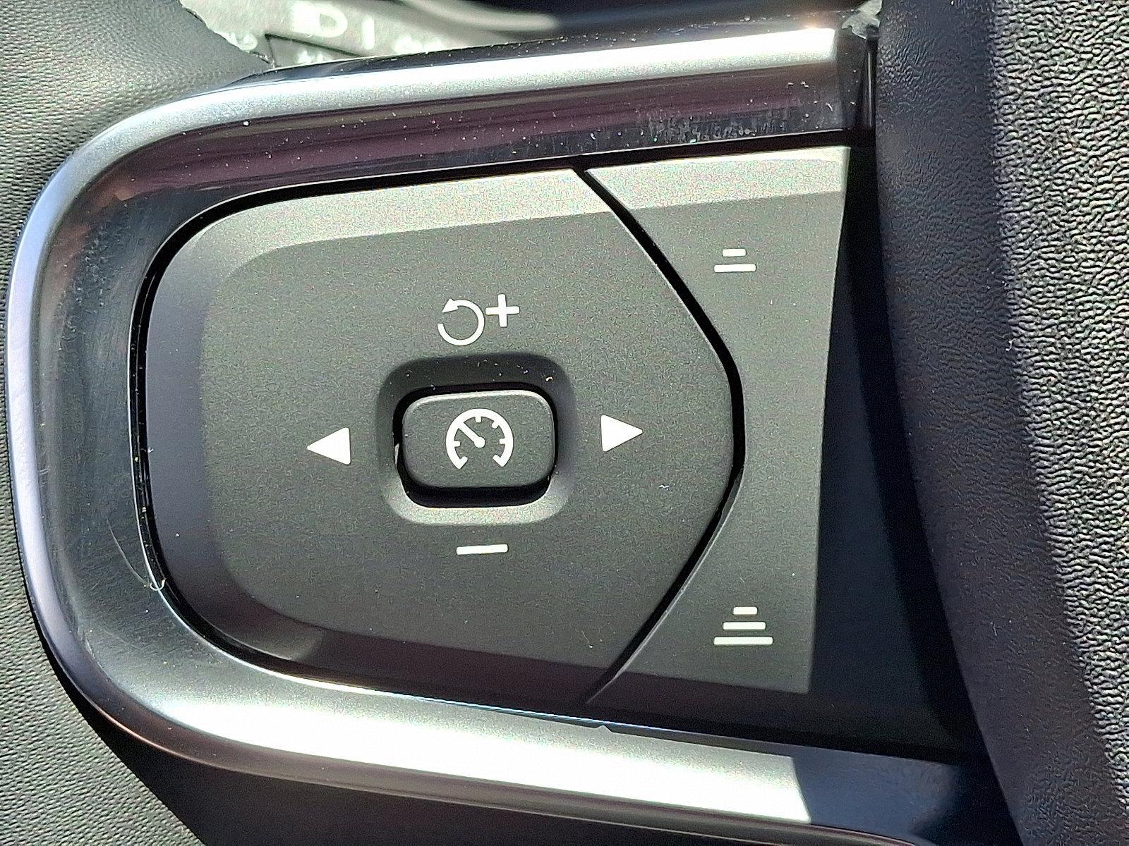 2025 Volvo XC40 Vehicle Photo in Lancaster, PA 17601