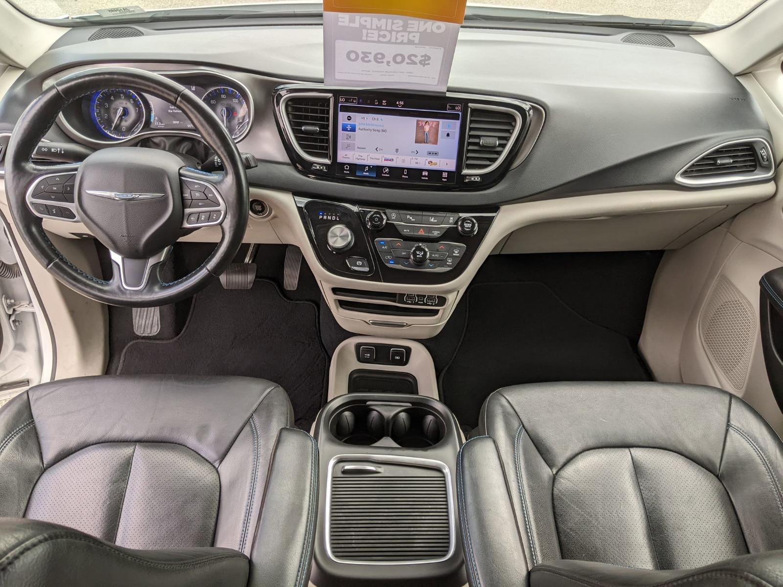 2021 Chrysler Pacifica Vehicle Photo in Seguin, TX 78155