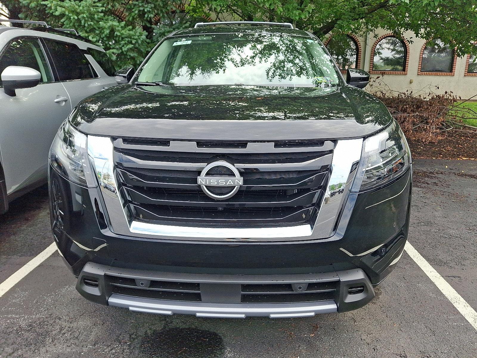 2025 Nissan Pathfinder Vehicle Photo in Harrisburg, PA 17111-1033
