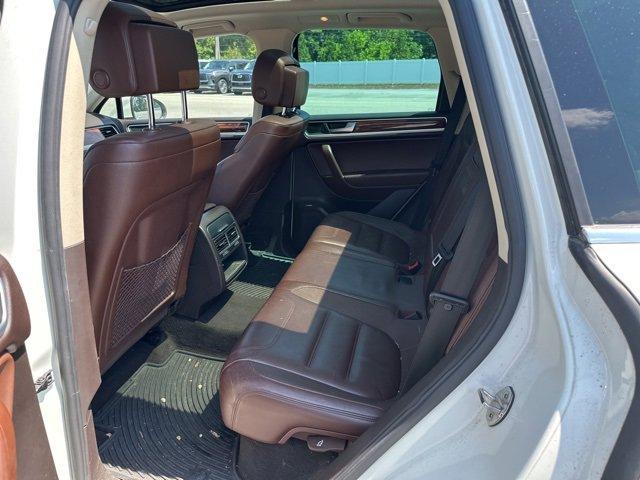 2011 Volkswagen Touareg Vehicle Photo in Willow Grove, PA 19090