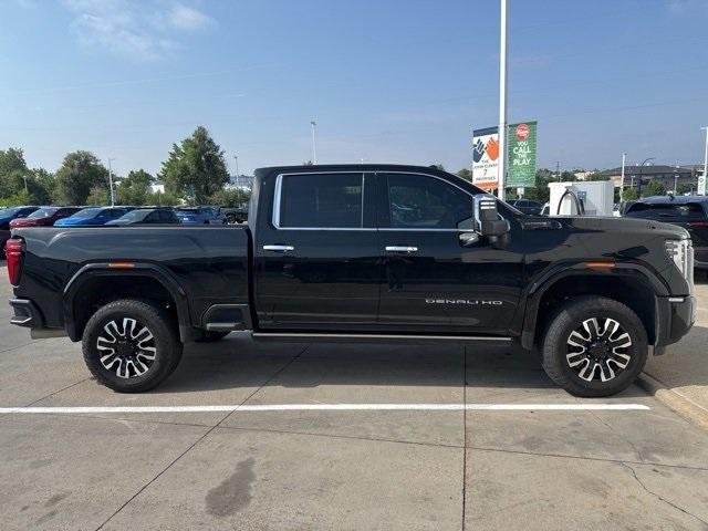 2024 GMC Sierra 3500HD Vehicle Photo in ENGLEWOOD, CO 80113-6708