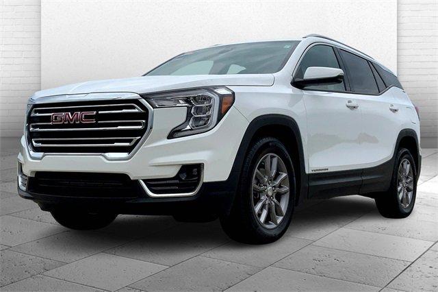2024 GMC Terrain Vehicle Photo in TOPEKA, KS 66609-0000