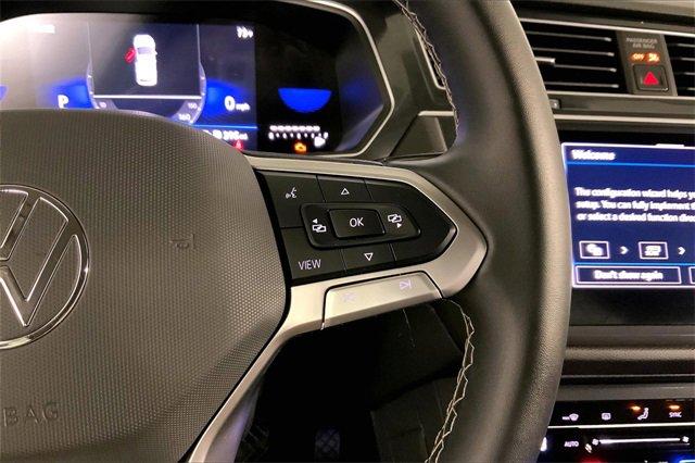2024 Volkswagen Tiguan Vehicle Photo in KANSAS CITY, MO 64114-4502