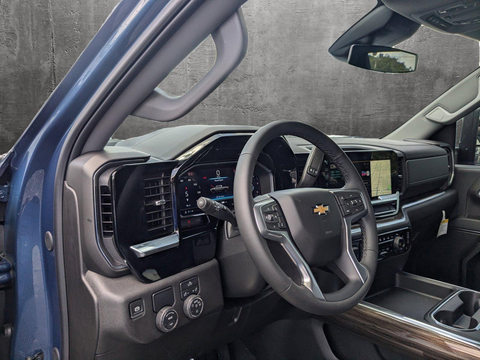 2024 Chevrolet Silverado 3500 HD Vehicle Photo in PEMBROKE PINES, FL 33024-6534