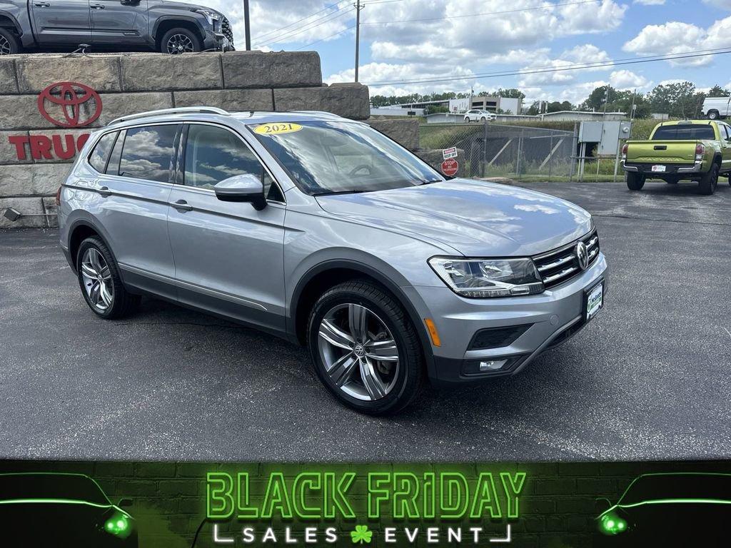 2021 Volkswagen Tiguan Vehicle Photo in Marion, IA 52302