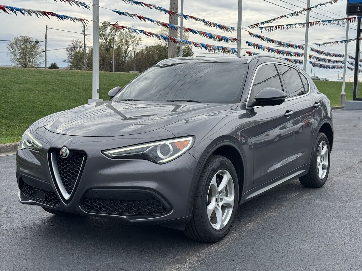 2019 Alfa Romeo Stelvio Vehicle Photo in BOONVILLE, IN 47601-9633