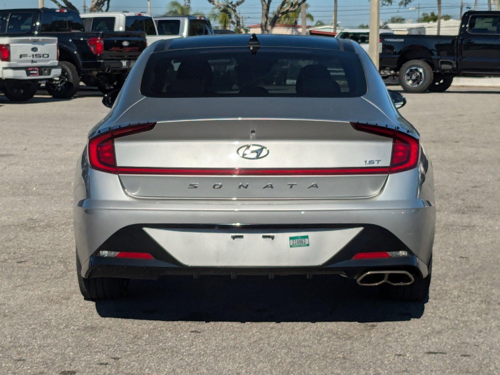 2022 Hyundai SONATA Vehicle Photo in St. Petersburg, FL 33713