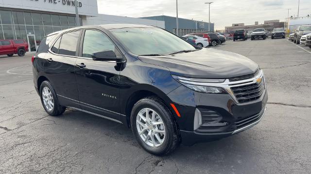 Used 2022 Chevrolet Equinox LT with VIN 3GNAXUEV4NL169726 for sale in Center Line, MI