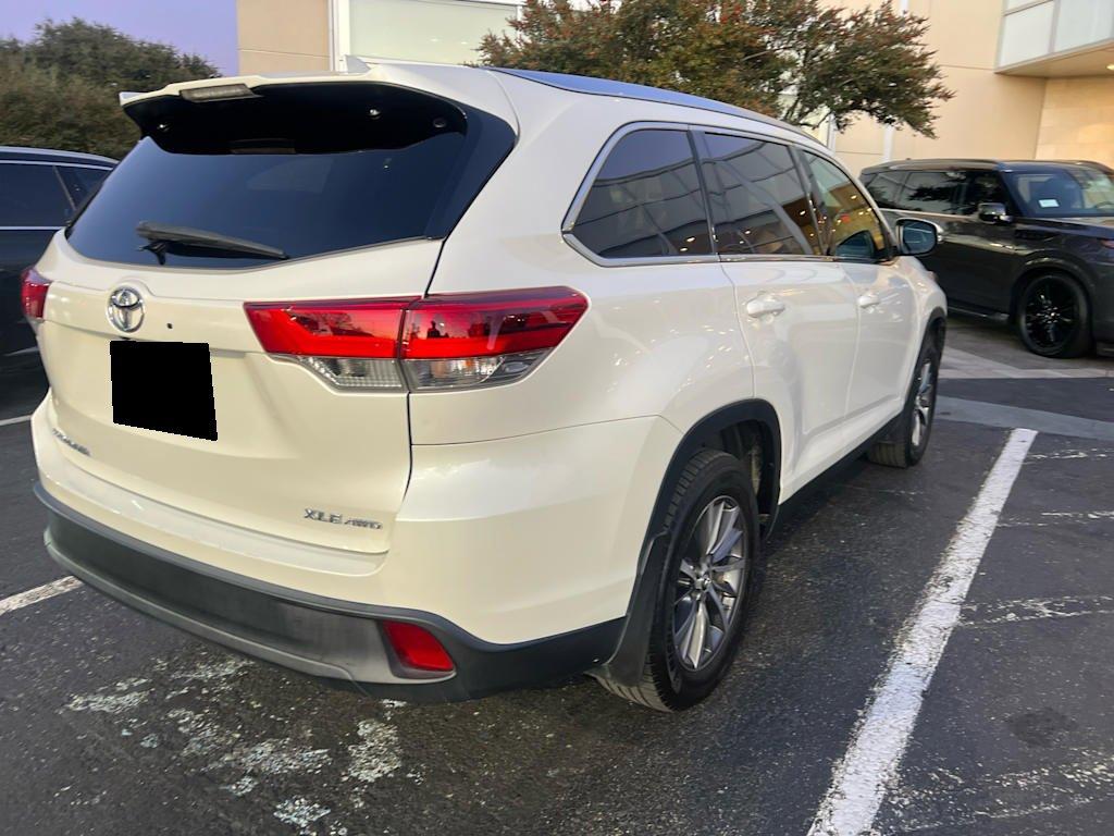 2019 Toyota Highlander Vehicle Photo in DALLAS, TX 75209