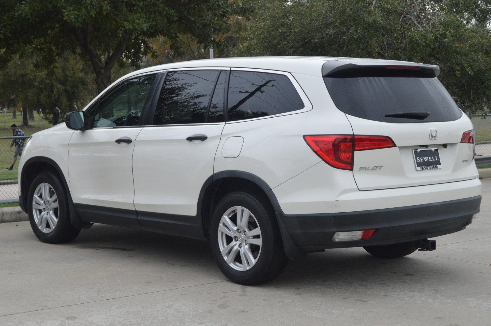 2017 Honda Pilot Vehicle Photo in Houston, TX 77090