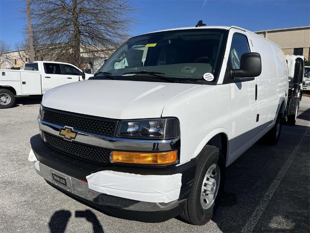 2025 Chevrolet Express Cargo 2500 Vehicle Photo in ALCOA, TN 37701-3235