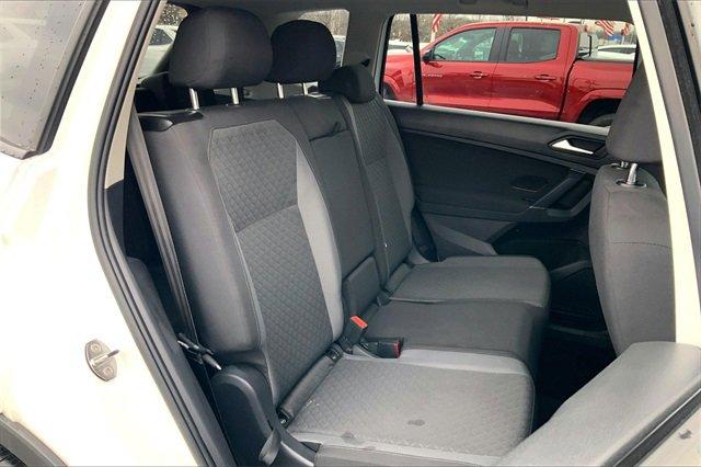 2020 Volkswagen Tiguan Vehicle Photo in KANSAS CITY, MO 64114-4502