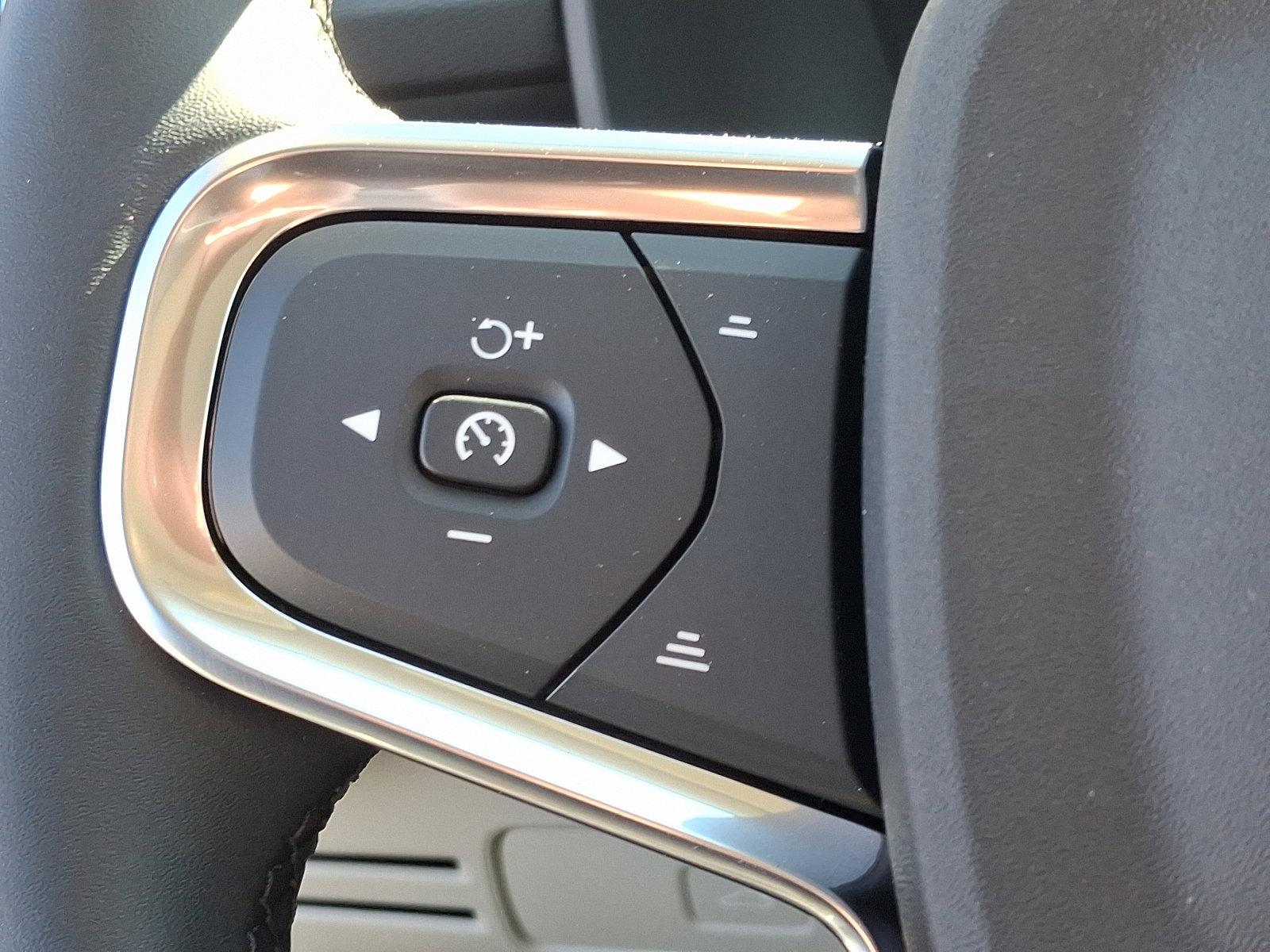 2025 Volvo XC40 Vehicle Photo in Trevose, PA 19053