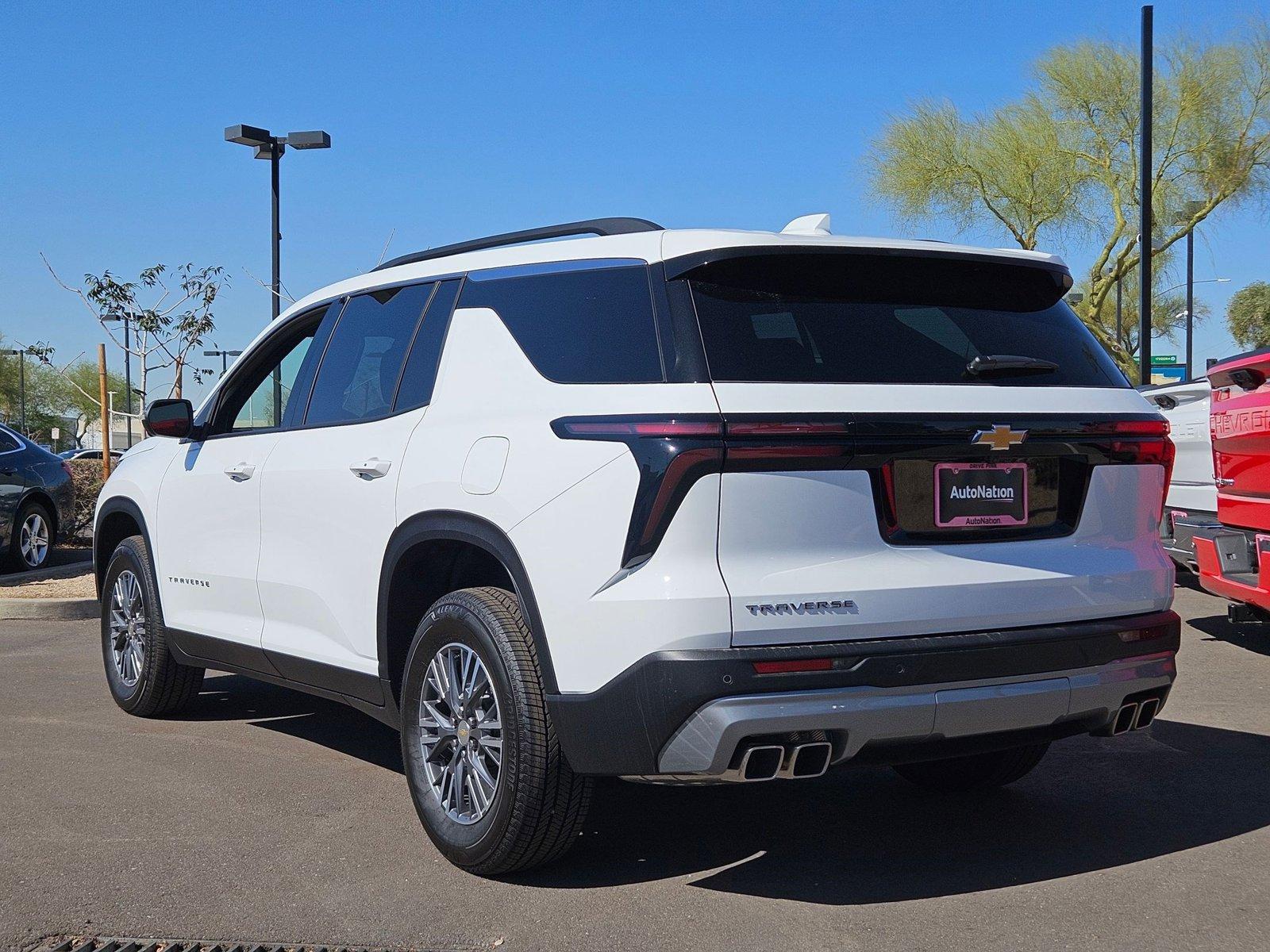 2025 Chevrolet Traverse Vehicle Photo in PEORIA, AZ 85382-3715