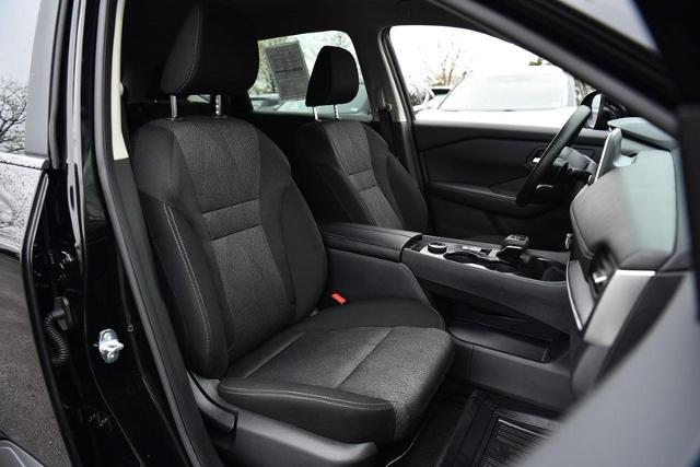2024 Nissan Rogue Vehicle Photo in Ballwin, MO 63011
