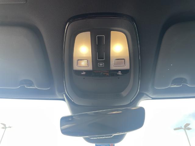 2022 Volvo XC60 Vehicle Photo in Grapevine, TX 76051