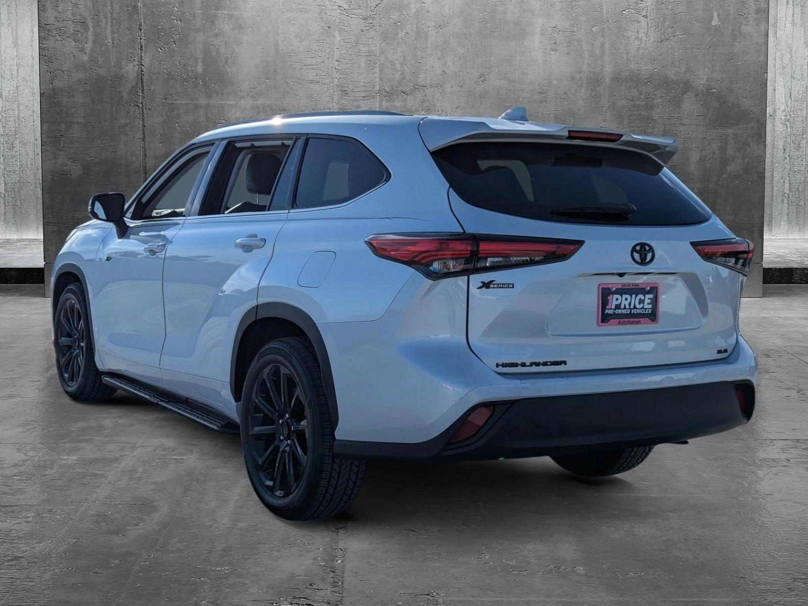 2022 Toyota Highlander Vehicle Photo in Ft. Myers, FL 33907