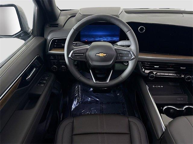 2025 Chevrolet Suburban Vehicle Photo in PUYALLUP, WA 98371-4149