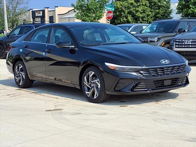 2025 Hyundai ELANTRA Vehicle Photo in Peoria, IL 61615