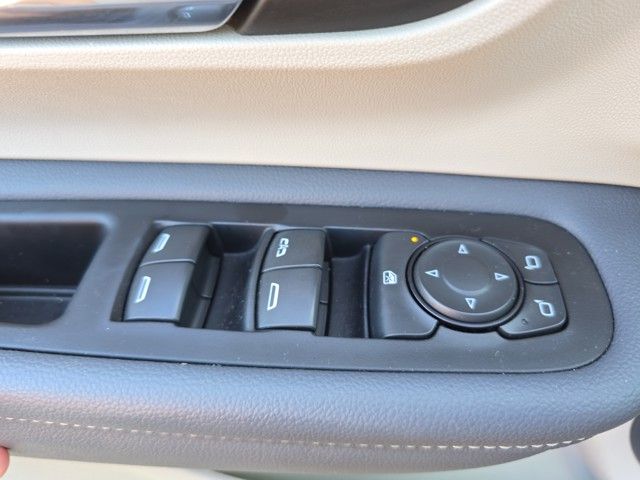 2024 GMC Terrain Vehicle Photo in Pleasant Hills, PA 15236