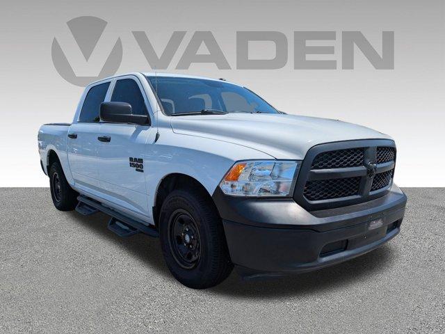 2022 Ram 1500 Classic Vehicle Photo in BRUNSWICK, GA 31525-1881