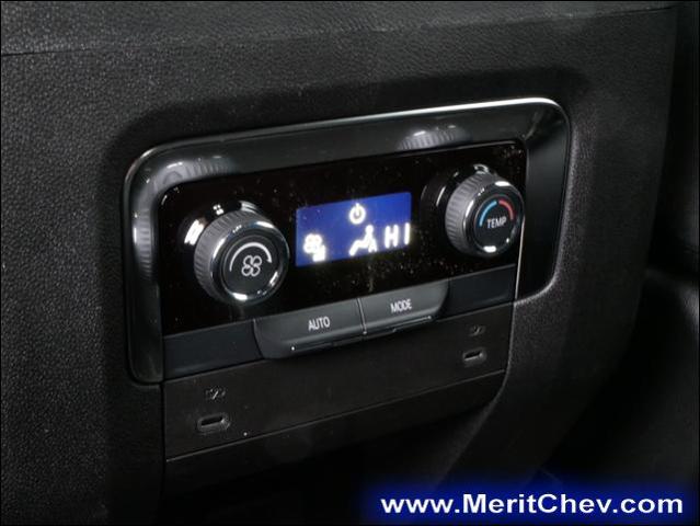 2025 Chevrolet Tahoe Vehicle Photo in MAPLEWOOD, MN 55119-4794