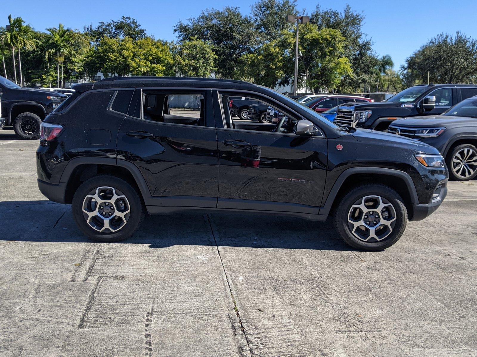 2022 Jeep Compass Vehicle Photo in PEMBROKE PINES, FL 33024-6534