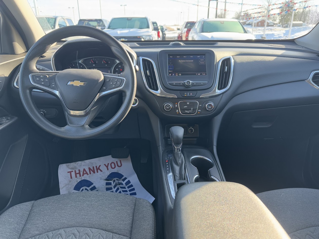 2023 Chevrolet Equinox Vehicle Photo in BOONVILLE, IN 47601-9633