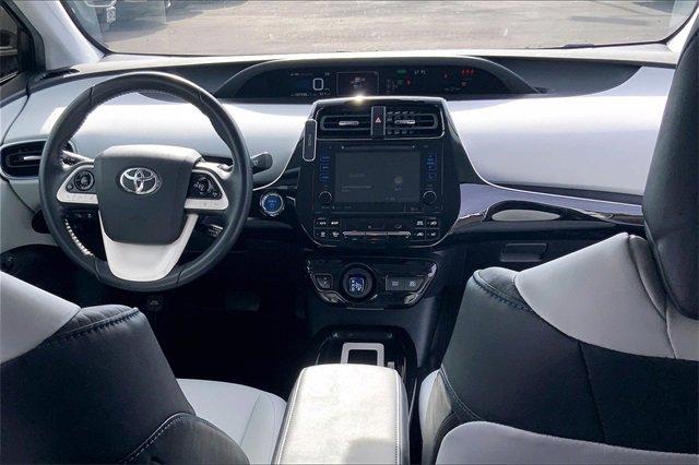 2017 Toyota Prius Vehicle Photo in INDEPENDENCE, MO 64055-1377