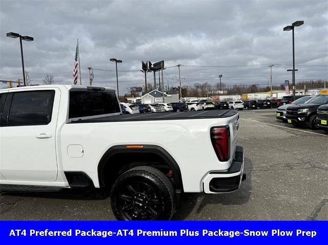 2024 GMC Sierra 3500 HD Vehicle Photo in CHICOPEE, MA 01020-5001