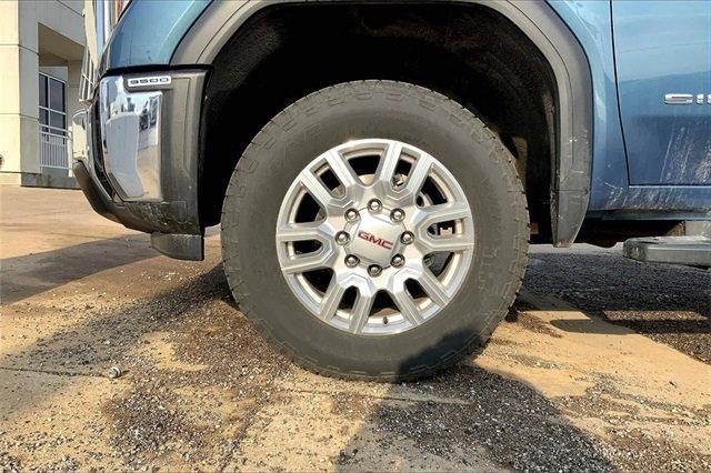 2024 GMC Sierra 3500 HD Vehicle Photo in TOPEKA, KS 66609-0000