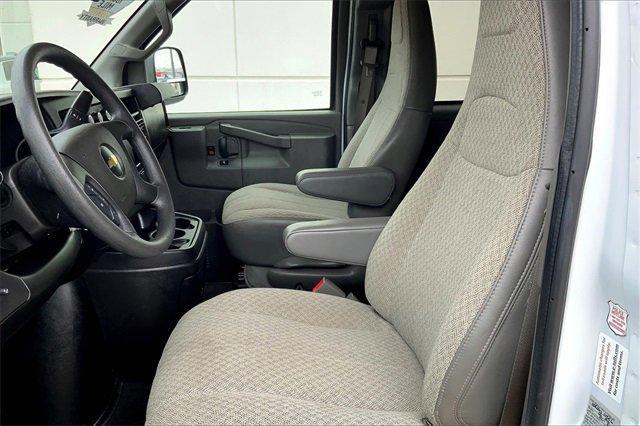 2021 Chevrolet Express Passenger 3500 Vehicle Photo in TOPEKA, KS 66609-0000