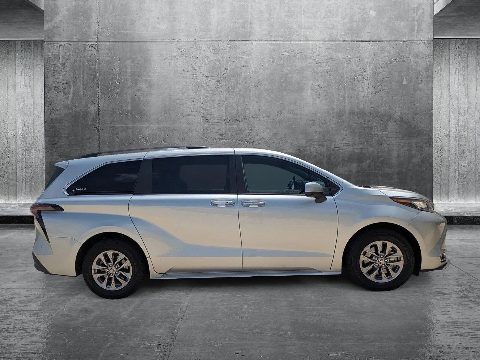 2023 Toyota Sienna Vehicle Photo in Winter Park, FL 32792