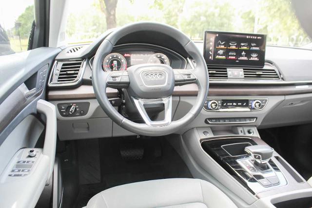 2022 Audi Q5 Vehicle Photo in HOUSTON, TX 77090