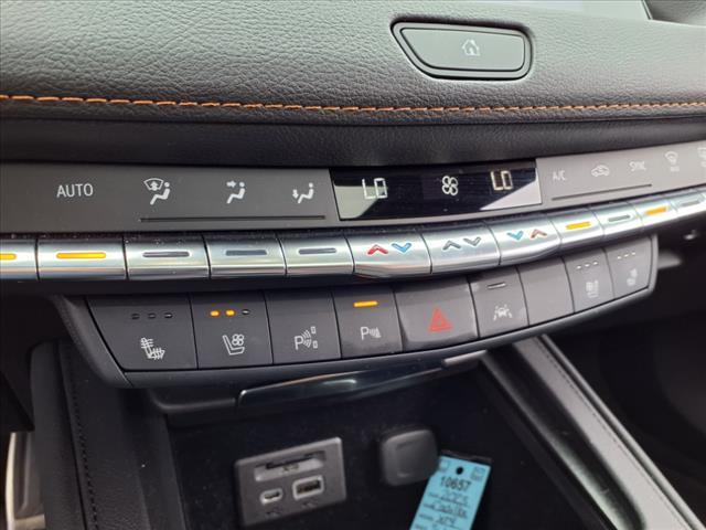 2023 Cadillac XT4 Vehicle Photo in SMITHTOWN, NY 11787-5023