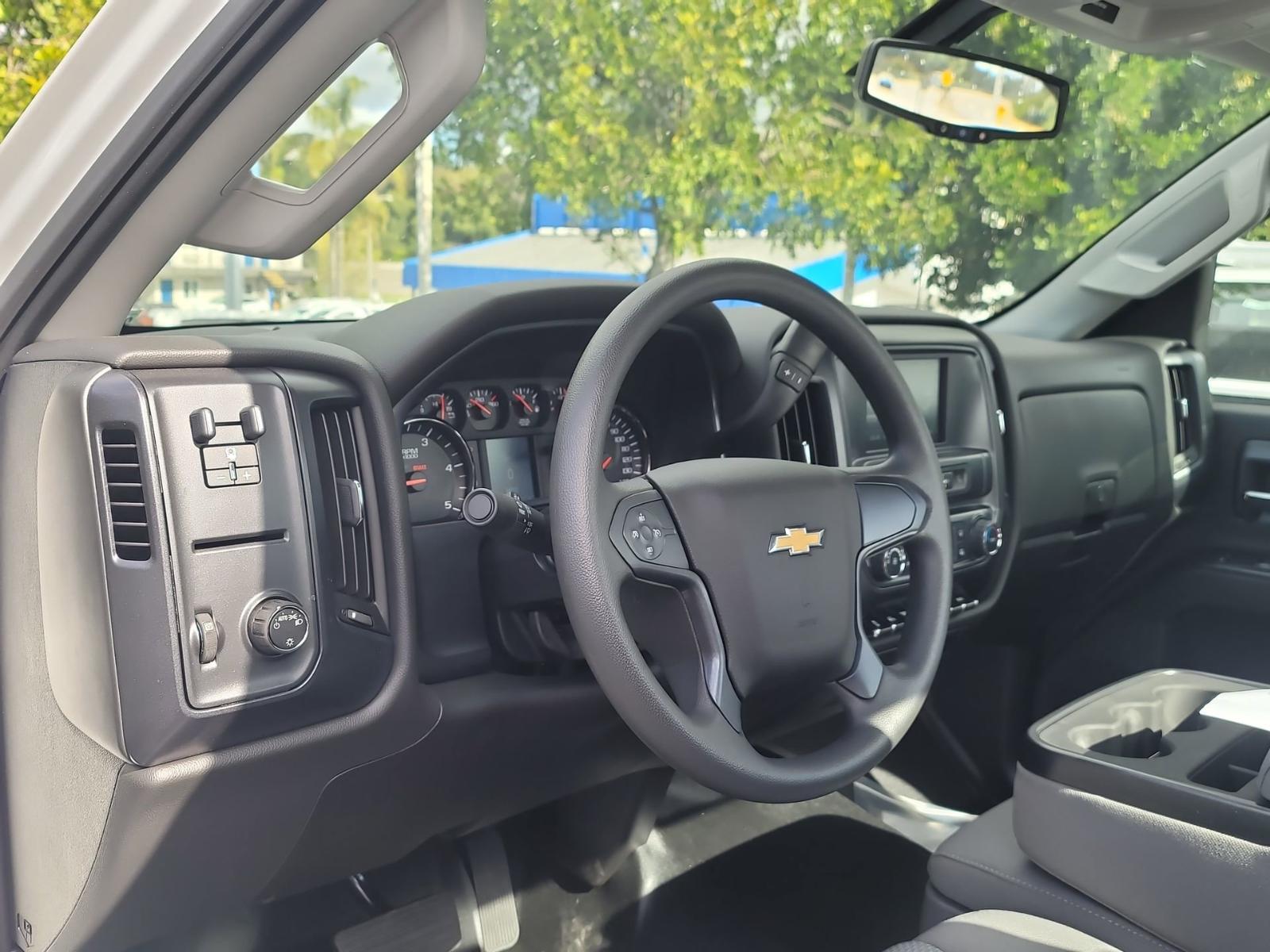 2023 Chevrolet Silverado Chassis Cab Vehicle Photo in LA MESA, CA 91942-8211